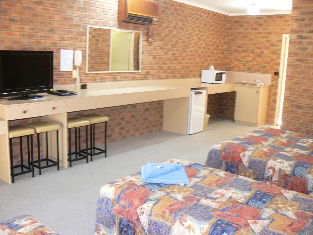 דניליקווין Settlement Motor Inn חדר תמונה
